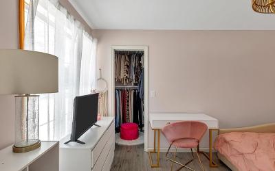 8 Greenfield Manor Road, Julie & Co. Realty