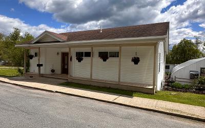 24 Mount Hope Avenue, Julie & Co. Realty