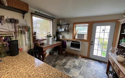 24 Mount Hope Avenue, Julie & Co. Realty