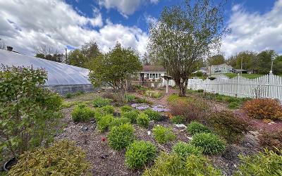 24 Mount Hope Avenue, Julie & Co. Realty