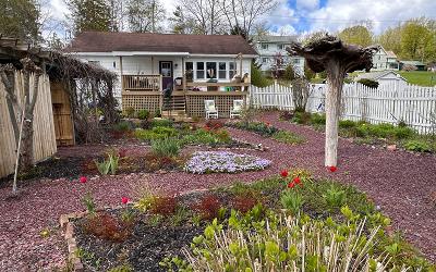 24 Mount Hope Avenue, Julie & Co. Realty