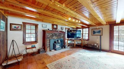 225 Fairy Lake Road, Julie & Co. Realty