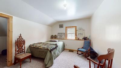 225 Fairy Lake Road, Julie & Co. Realty