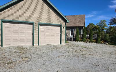 8 Abby Lane, Julie & Co. Realty