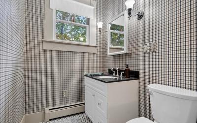 475 Glen Street, Julie & Co. Realty