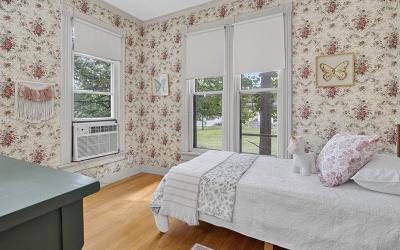 475 Glen Street, Julie & Co. Realty