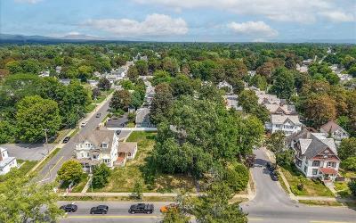 475 Glen Street, Julie & Co. Realty