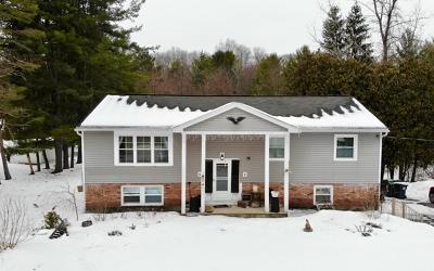 187 Spring Road, Julie & Co. Realty