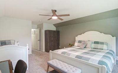 4 Wyndham Way, Julie & Co. Realty