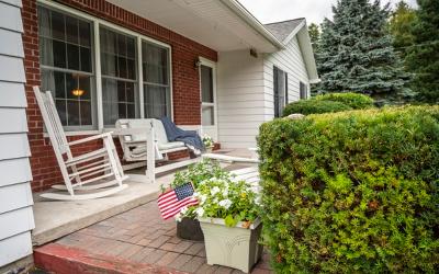 19 Lakeview Circle Drive, Julie & Co. Realty