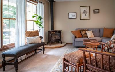 19 Lakeview Circle Drive, Julie & Co. Realty