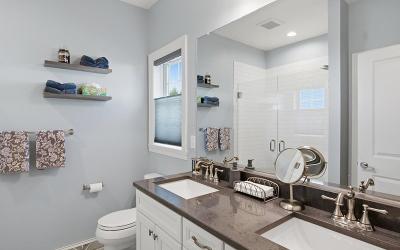 21 Woodlake Drive, Julie & Co. Realty