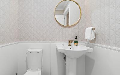 19 Washington Street, Unit #565, Julie & Co. Realty