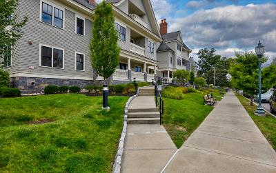 46 Union Avenue, Unit #303, Julie & Co. Realty