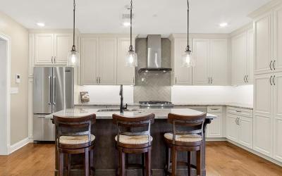 46 Union Avenue, Unit #301, Julie & Co. Realty