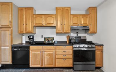 10 Geyser Road, Julie & Co. Realty