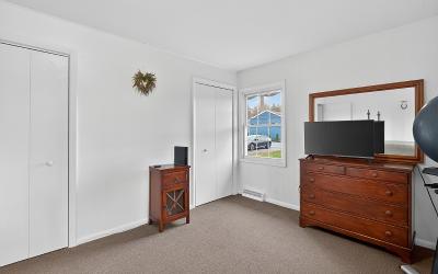 10 Geyser Road, Julie & Co. Realty