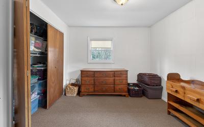 10 Geyser Road, Julie & Co. Realty