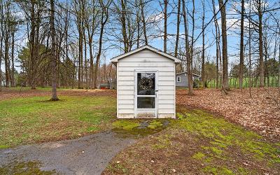 10 Geyser Road, Julie & Co. Realty