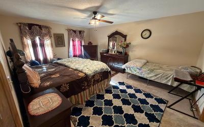 1068 Wicker Street, Julie & Co. Realty