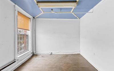 144 Glen Street, Julie & Co. Realty