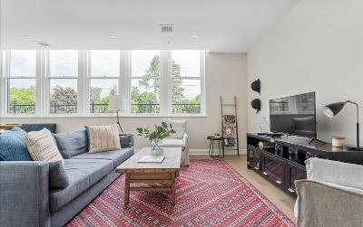 77 Van Dam #305, Julie & Co. Realty