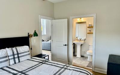 77 Van Dam #305, Julie & Co. Realty