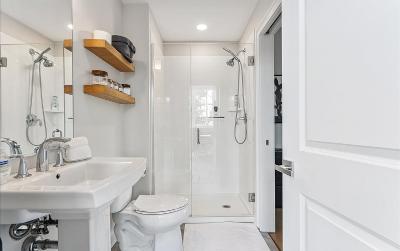 77 Van Dam #305, Julie & Co. Realty