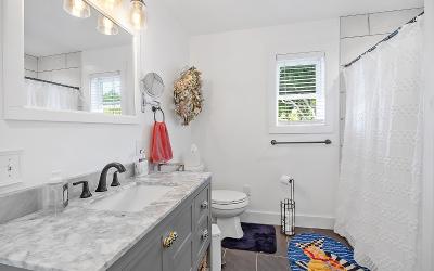 8 Riley Cove Road, Julie & Co. Realty