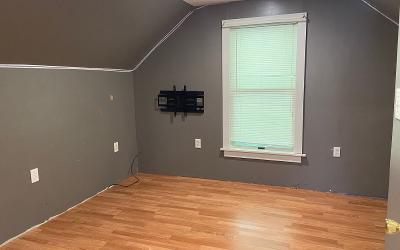 10 Mockingbird Lane, Julie & Co. Realty
