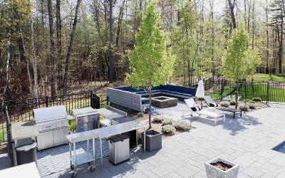 26 Rolling Green Drive, Julie & Co. Realty