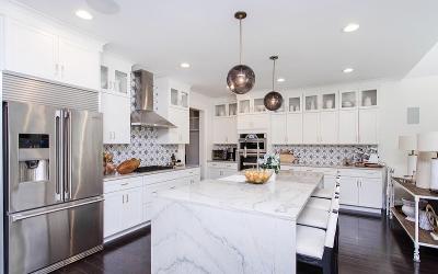 26 Rolling Green Drive, Julie & Co. Realty