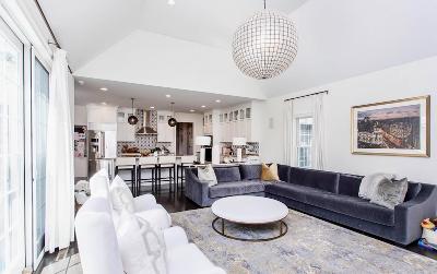 26 Rolling Green Drive, Julie & Co. Realty