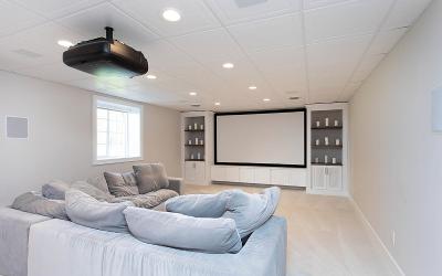 26 Rolling Green Drive, Julie & Co. Realty