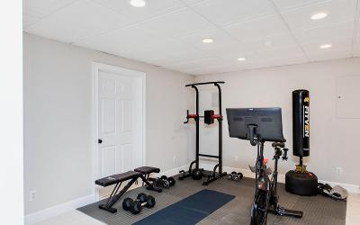 26 Rolling Green Drive, Julie & Co. Realty