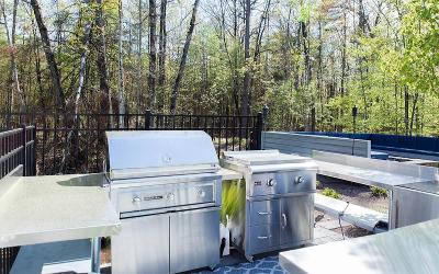 26 Rolling Green Drive, Julie & Co. Realty