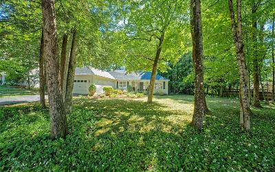 25 Jenee Way, Julie & Co. Realty