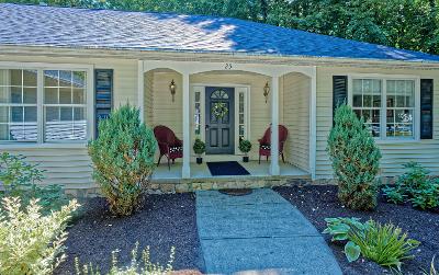 25 Jenee Way, Julie & Co. Realty