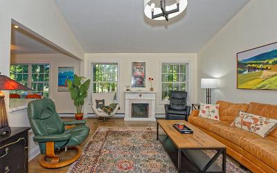 25 Jenee Way, Julie & Co. Realty