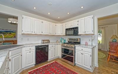 25 Jenee Way, Julie & Co. Realty