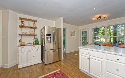 25 Jenee Way, Julie & Co. Realty