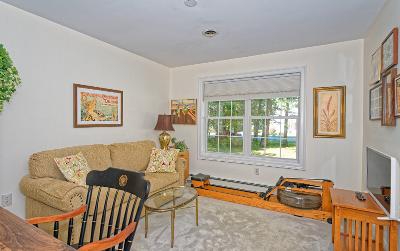 25 Jenee Way, Julie & Co. Realty
