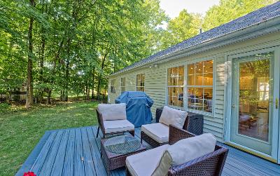 25 Jenee Way, Julie & Co. Realty