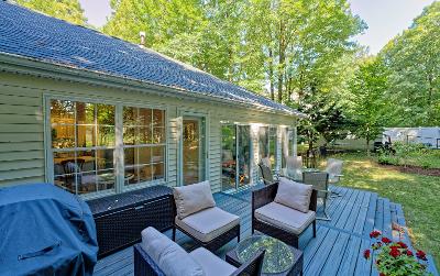 25 Jenee Way, Julie & Co. Realty