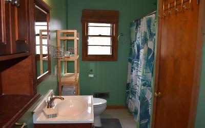 4 Fowler Lane, Julie & Co. Realty