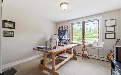 25 North End, Julie & Co. Realty