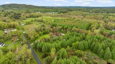 25 North End, Julie & Co. Realty