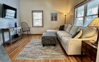 1 Inlander Road, Julie & Co. Realty