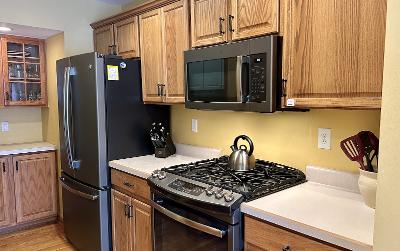 1 Inlander Road, Julie & Co. Realty