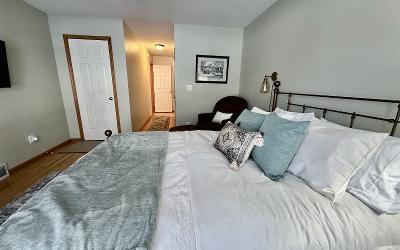 1 Inlander Road, Julie & Co. Realty